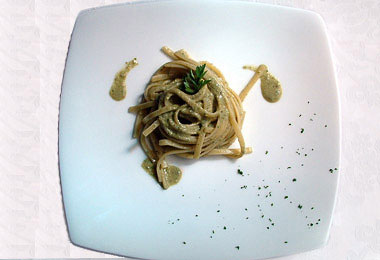 LINGUINE ALLA COLATURA DI ALICI DI CETARA