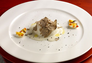 PICCOLO SFORMATO DI PATATE CON FONDUTA E TARTUFO